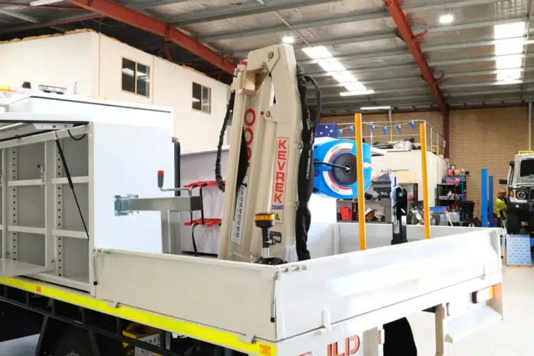 new-rental izuzu field service truck-mine-spec18