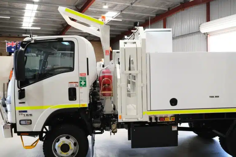new-rental izuzu field service truck-mine-spec22