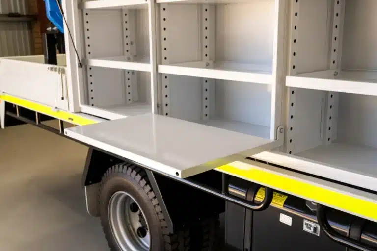 new_rental_izuzu_single_cab_fitter_truck-4
