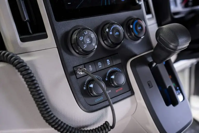Mine Spec Toyota HiAce Commuter