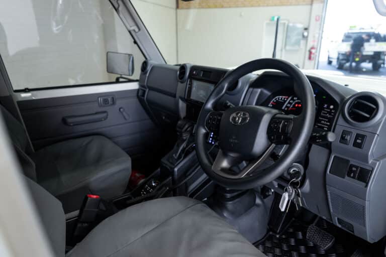 LandCruiser Minespec Dual Cab Fitter