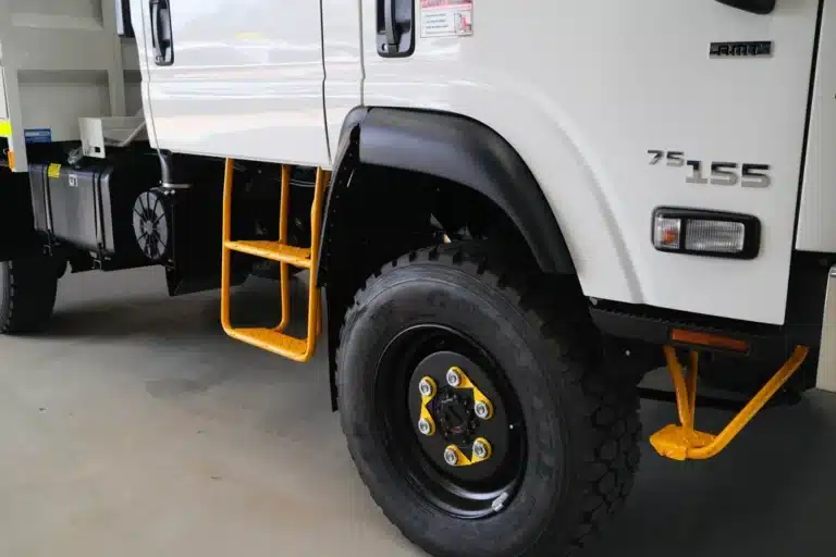 new-rental izuzu crew cab flat bed truck-mine-spec13