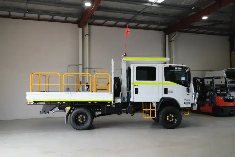 new-rental izuzu crew cab flat bed truck-mine-spec14