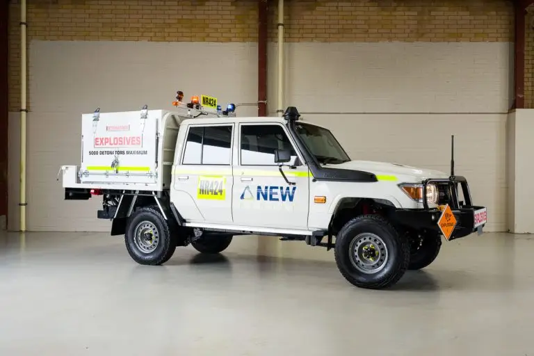 newrental-landcruiser-explosives54