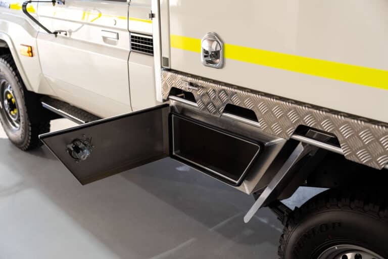 LandCruiser Minespec Single Cab Fitter