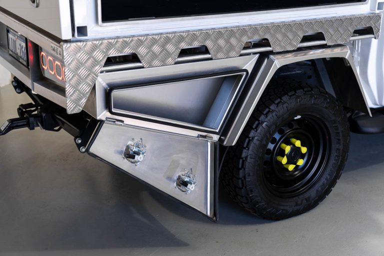 New Rental_Dual Cab Norweld Hilux 12
