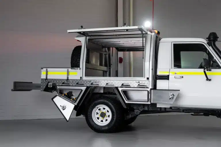 LandCruiser Single Cab Norweld Half Canopy